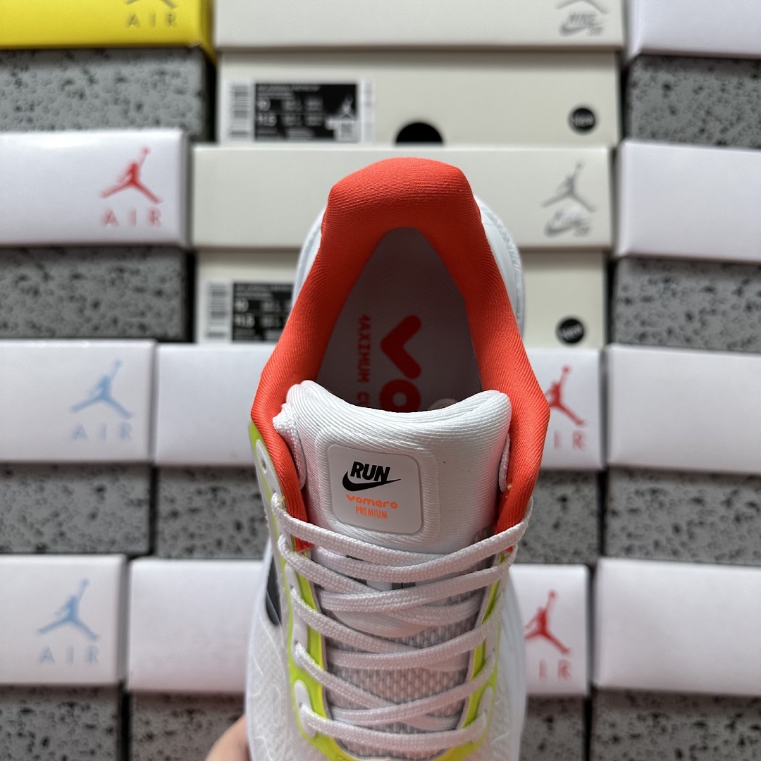 Nike Vomero Premium HQ2050-140 - Image 5