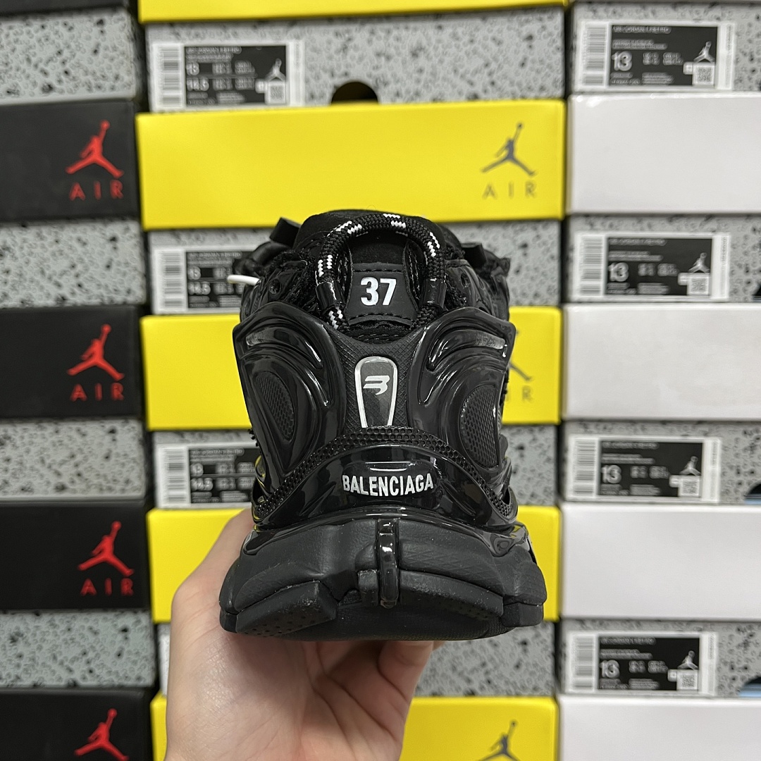 Balenciaga BLCG Runner 7.5 - Image 6