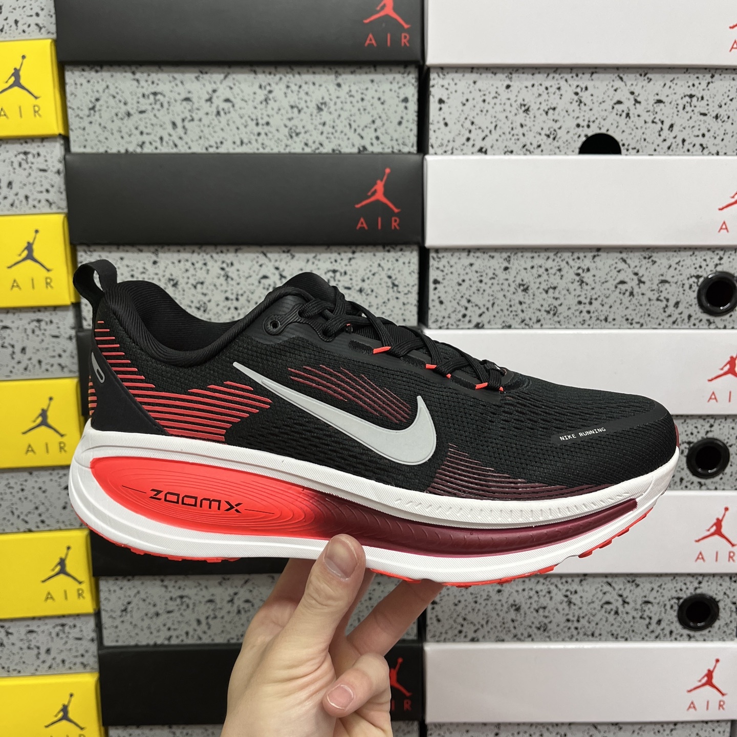 Nike Zoom Vomero - Image 11