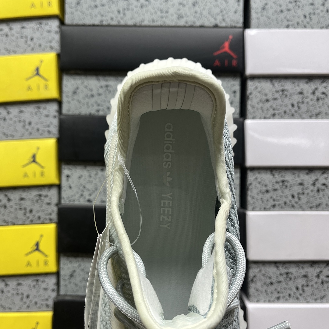 Adidas Yeezy Boost 350 V2 Ice Blue Starry - Image 6