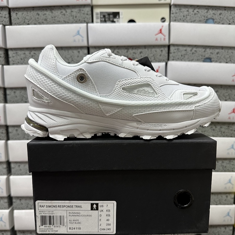 On Running Response Trail 2 Raf Simons