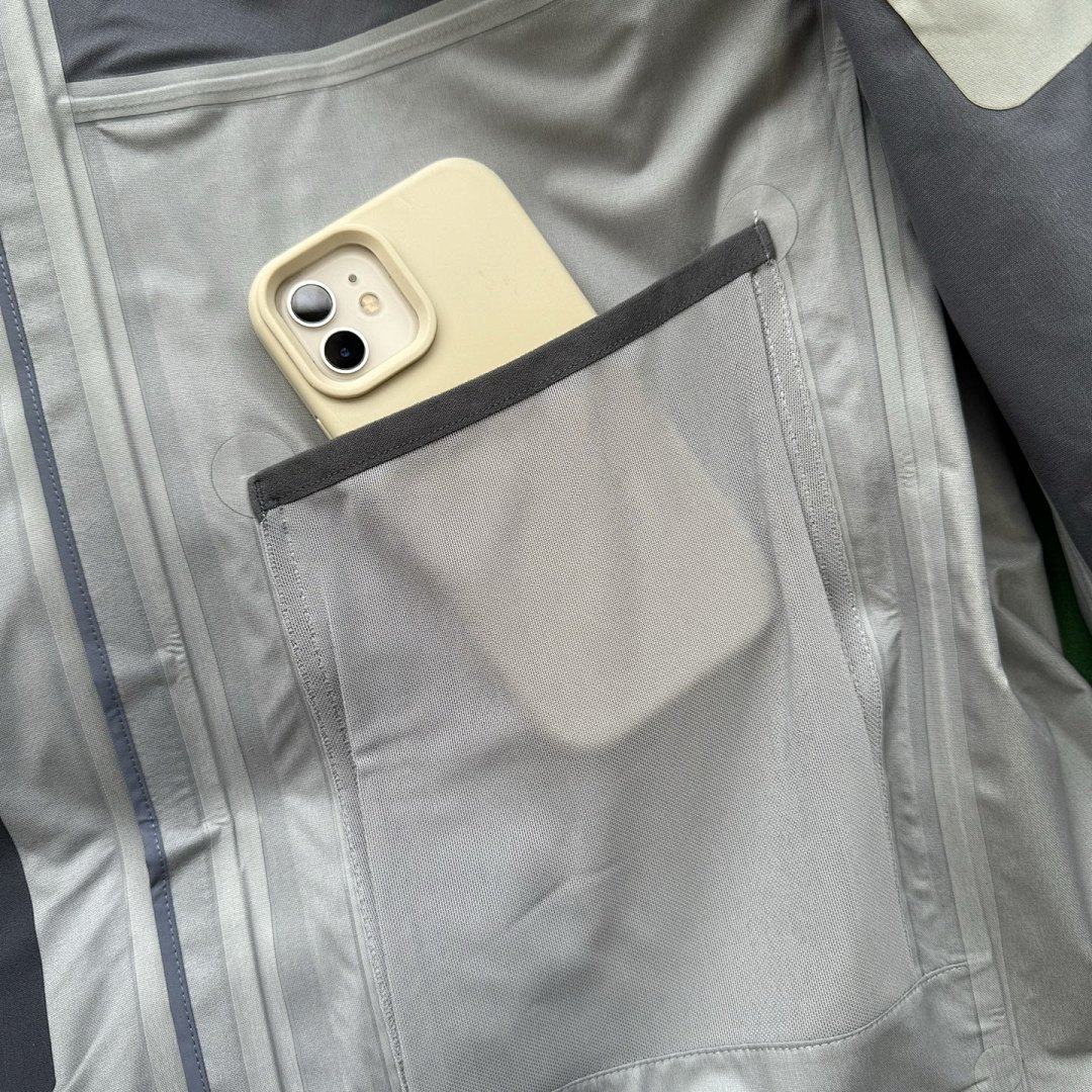 Arc'teryx Alpha SV Year Or The Snake GTX Jacket LNY2025 - Image 9