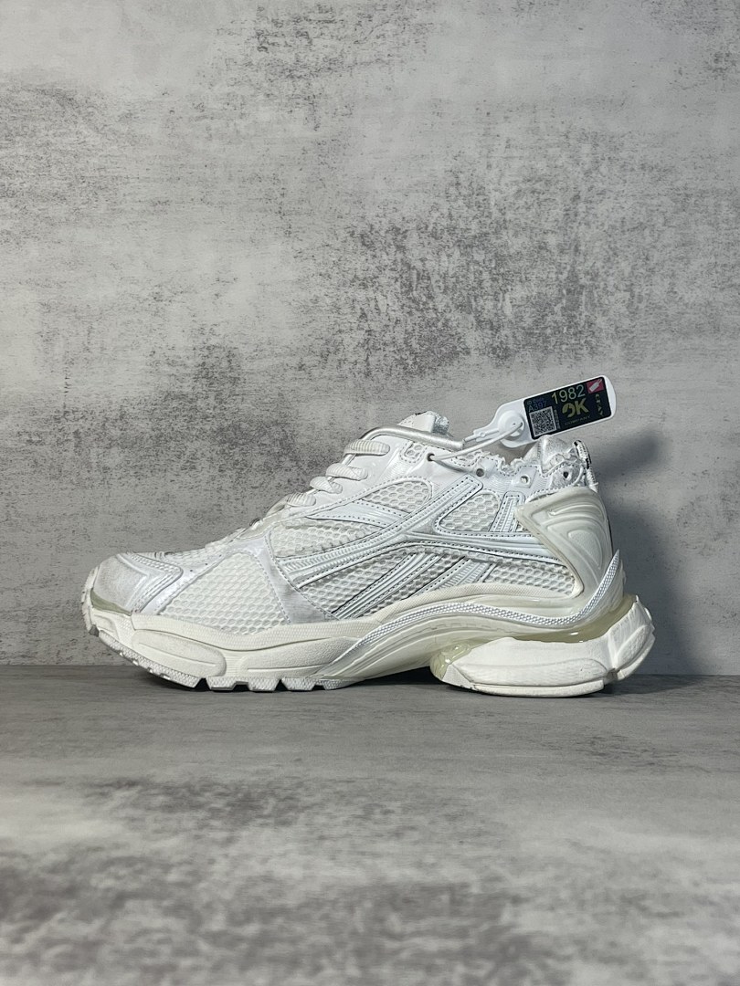 Balenciaga Runner 7.5 - Image 30