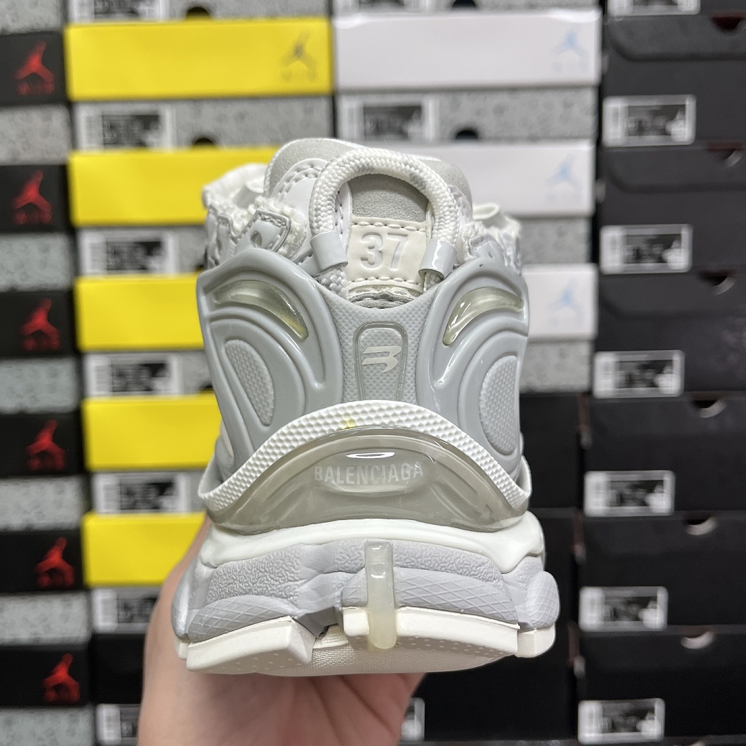 Balenciaga BLCG Runner 7.0 - Image 8