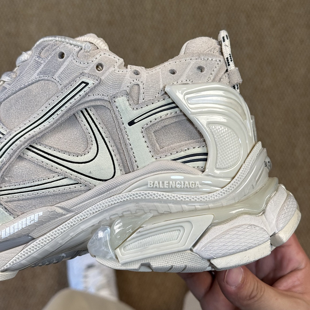 Balenciaga BLCG Runner 7.5 - Image 3