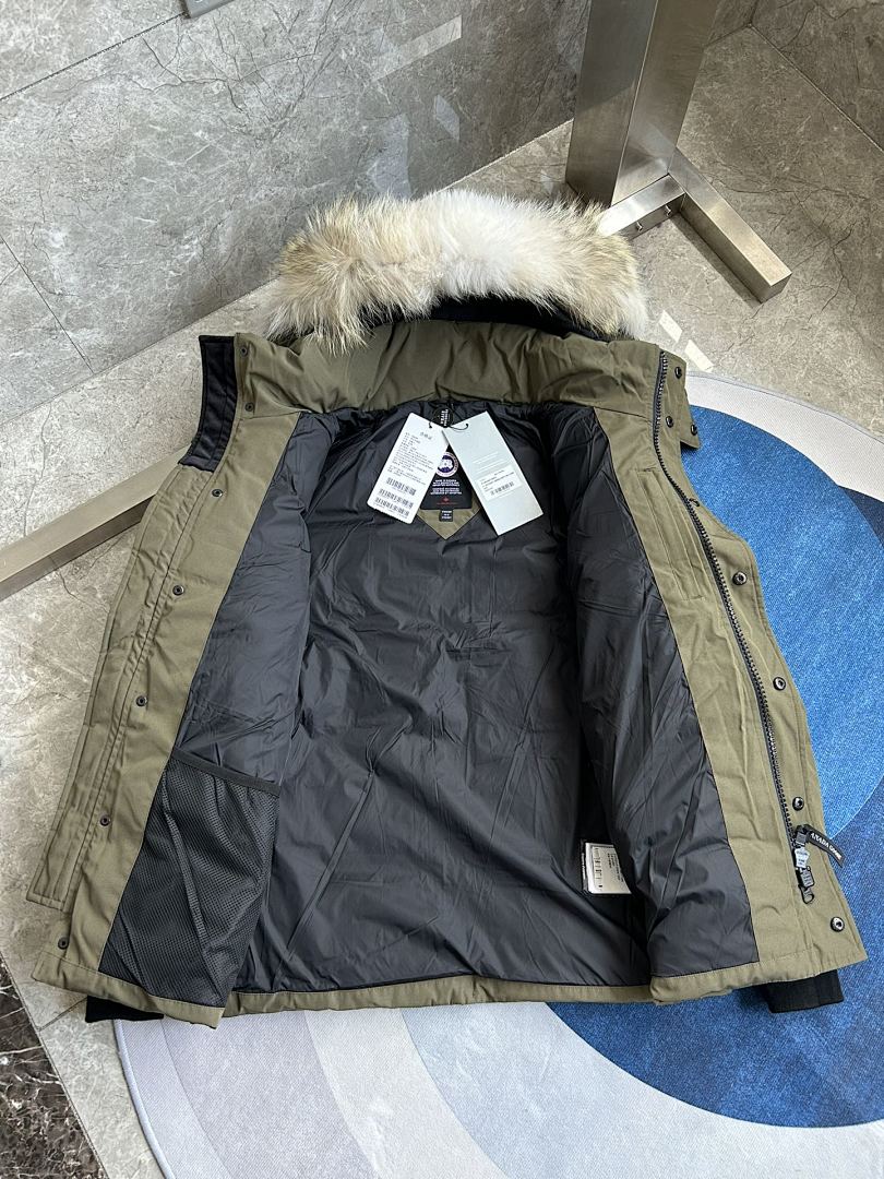 Canada Goose Wyndham Parka - Image 35