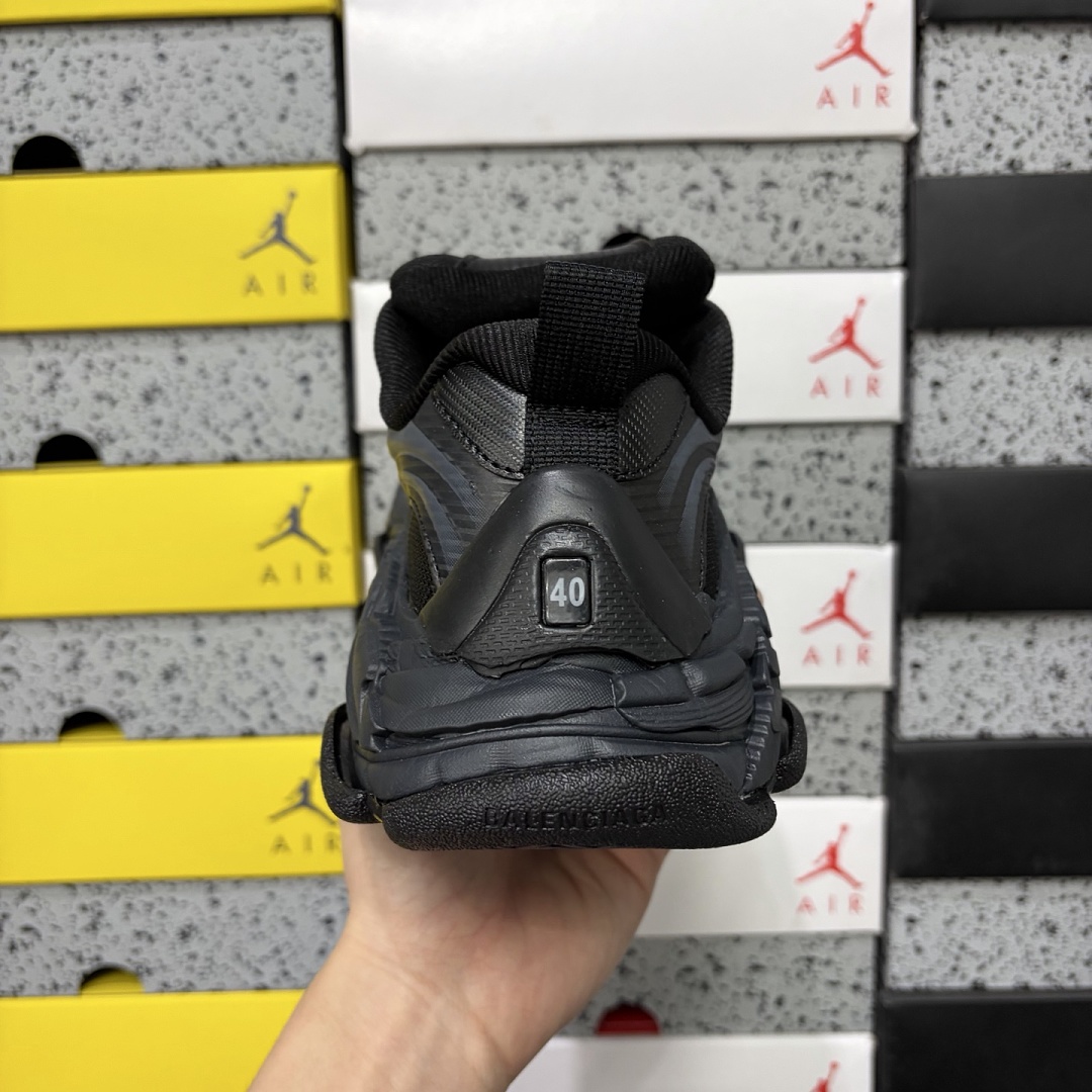 Balenciaga Triple S 2 - Image 5