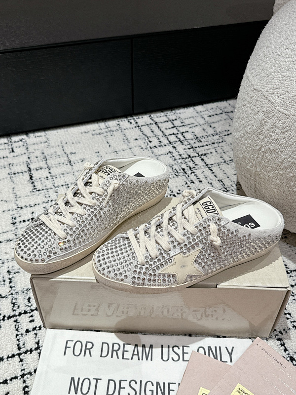 Golden Goose Deluxe Brand 4