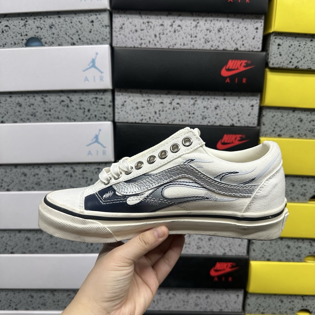 Vans LX Old Skool Archive Flame White V - Image 4