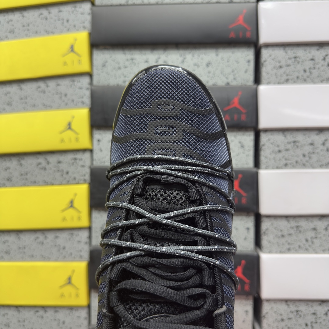 Nike Air Max Plus Utility Black Metallic Platinum FZ2770-001 Blue (Lace Up) - Image 8
