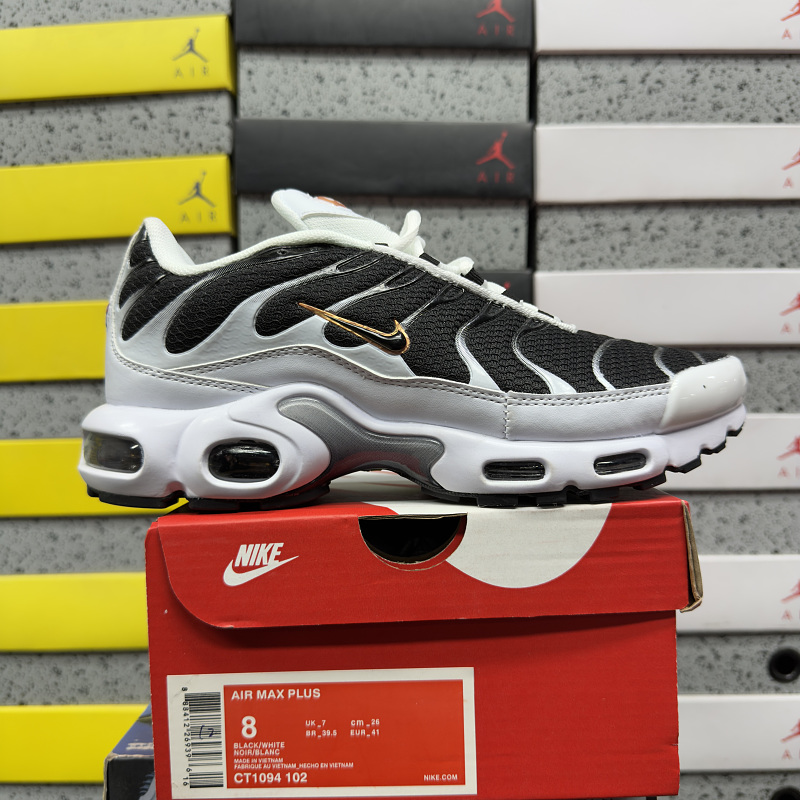 Nike Air Max Plus White Black Metallic Pewter