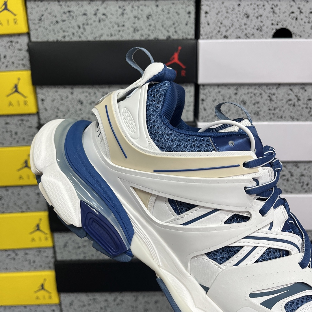 Balenciaga Track - Image 3