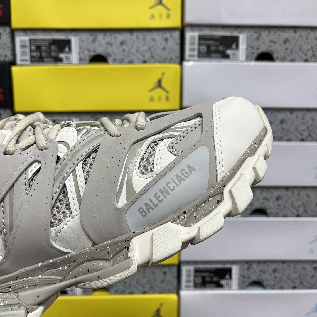 Balenciaga BLCG Track 3.0 - Image 2