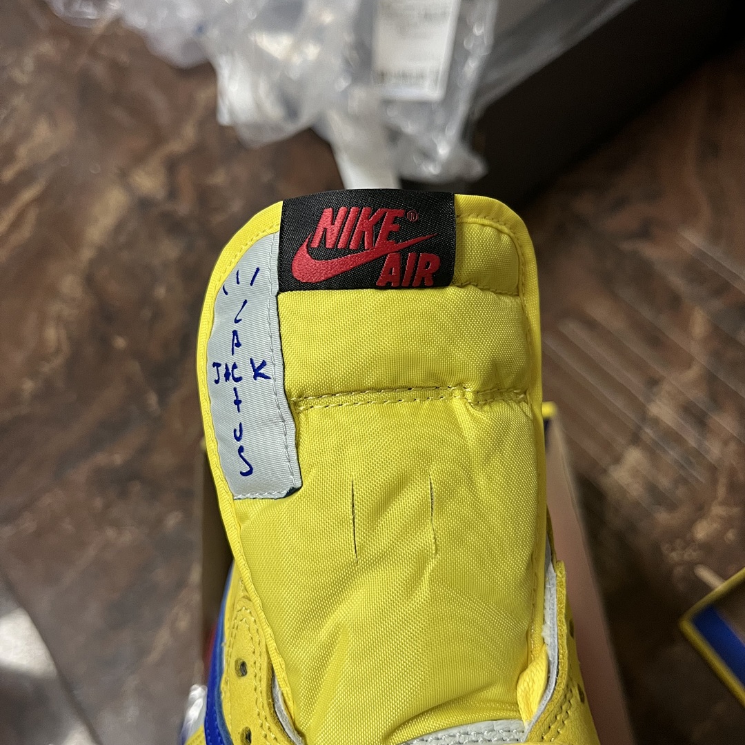 Nike Jordan 1 Retro Low OG SP Travis Scott Canary - Image 4