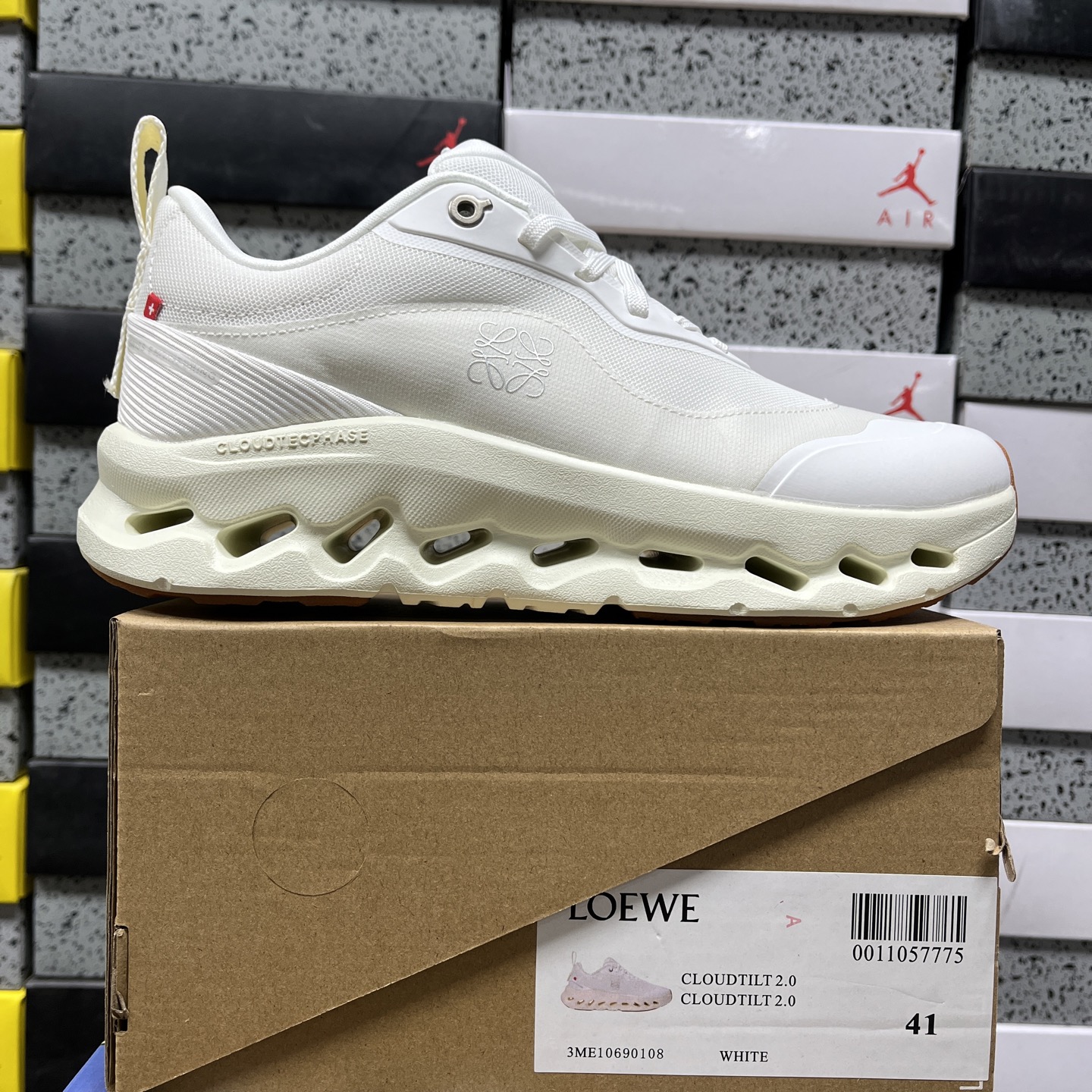 On Running Cloudtilt 2 LOEWE All (White) - Image 11