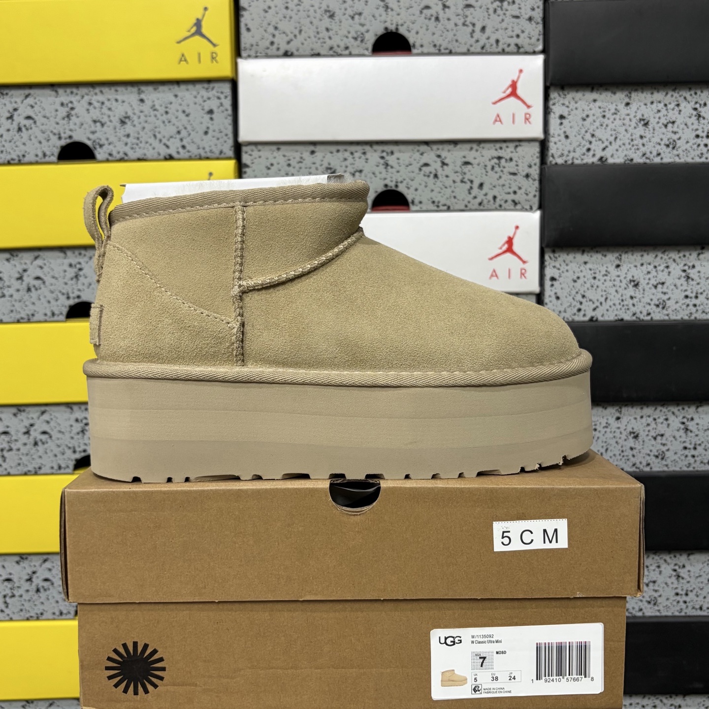 UGG Classic 5Cm Rapeseed -5092 - Image 10