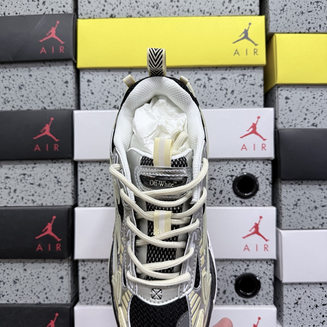 Off-White Be Right Back - Image 7