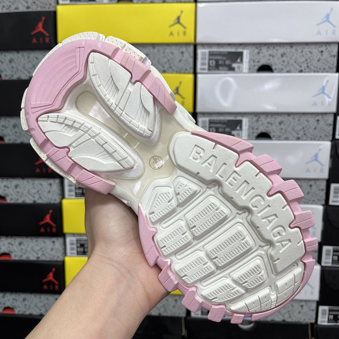 Balenciaga Track 2.0 - Image 19