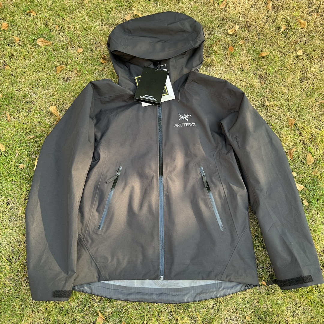 Arc'teryx Beta LT Jacket (Black) - Image 8