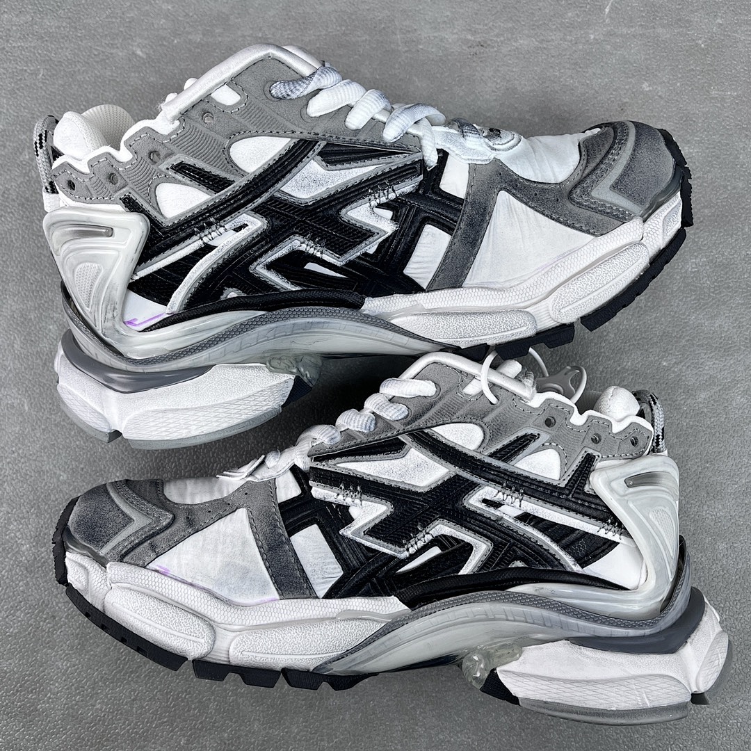 Balenciaga Runner - Image 9