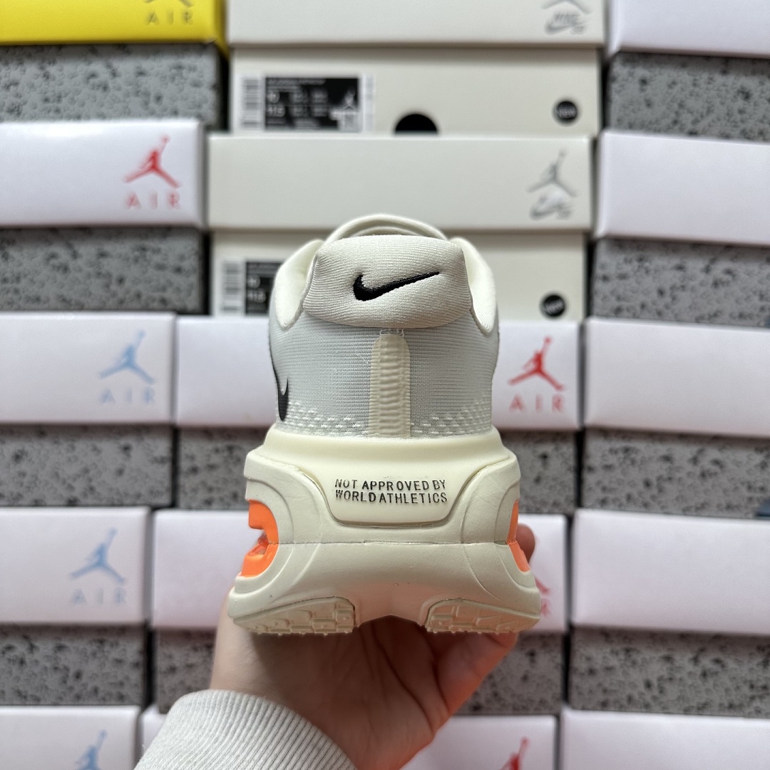 Nike Vomero Premium HQ2050-100 - Image 5
