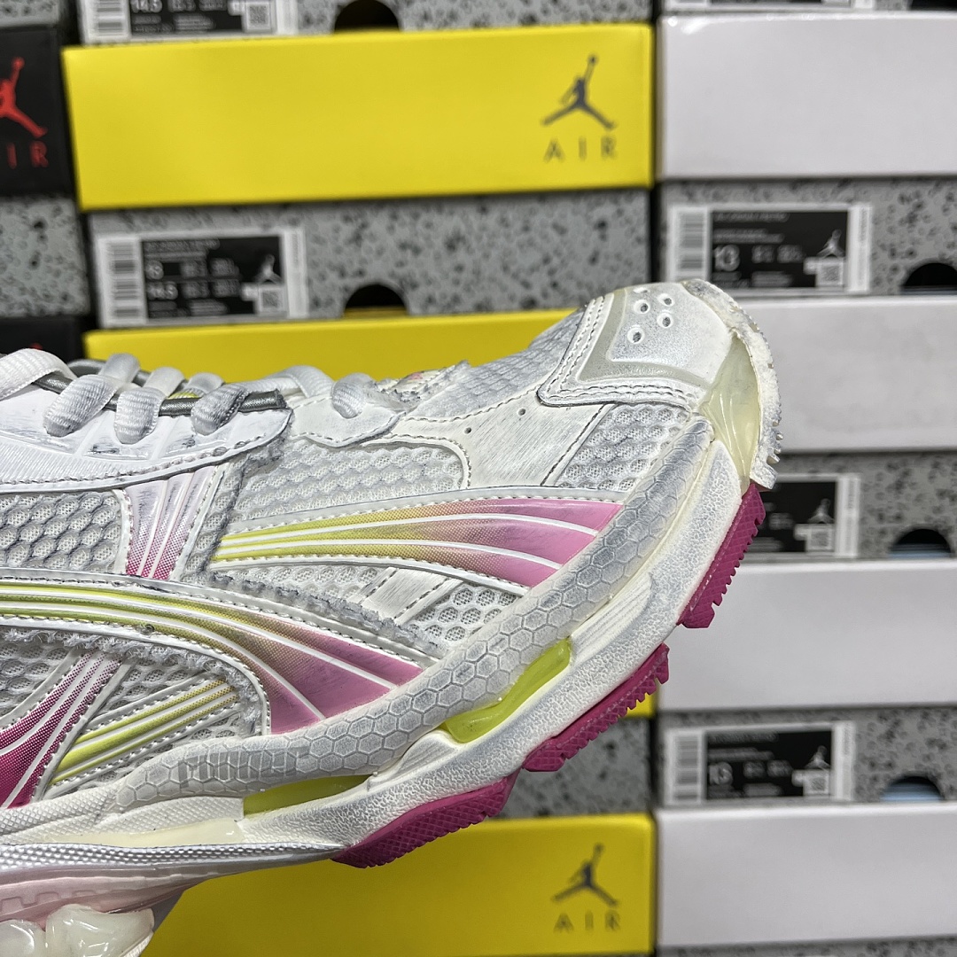 Balenciaga BLCG Runner 7.5 - Image 6