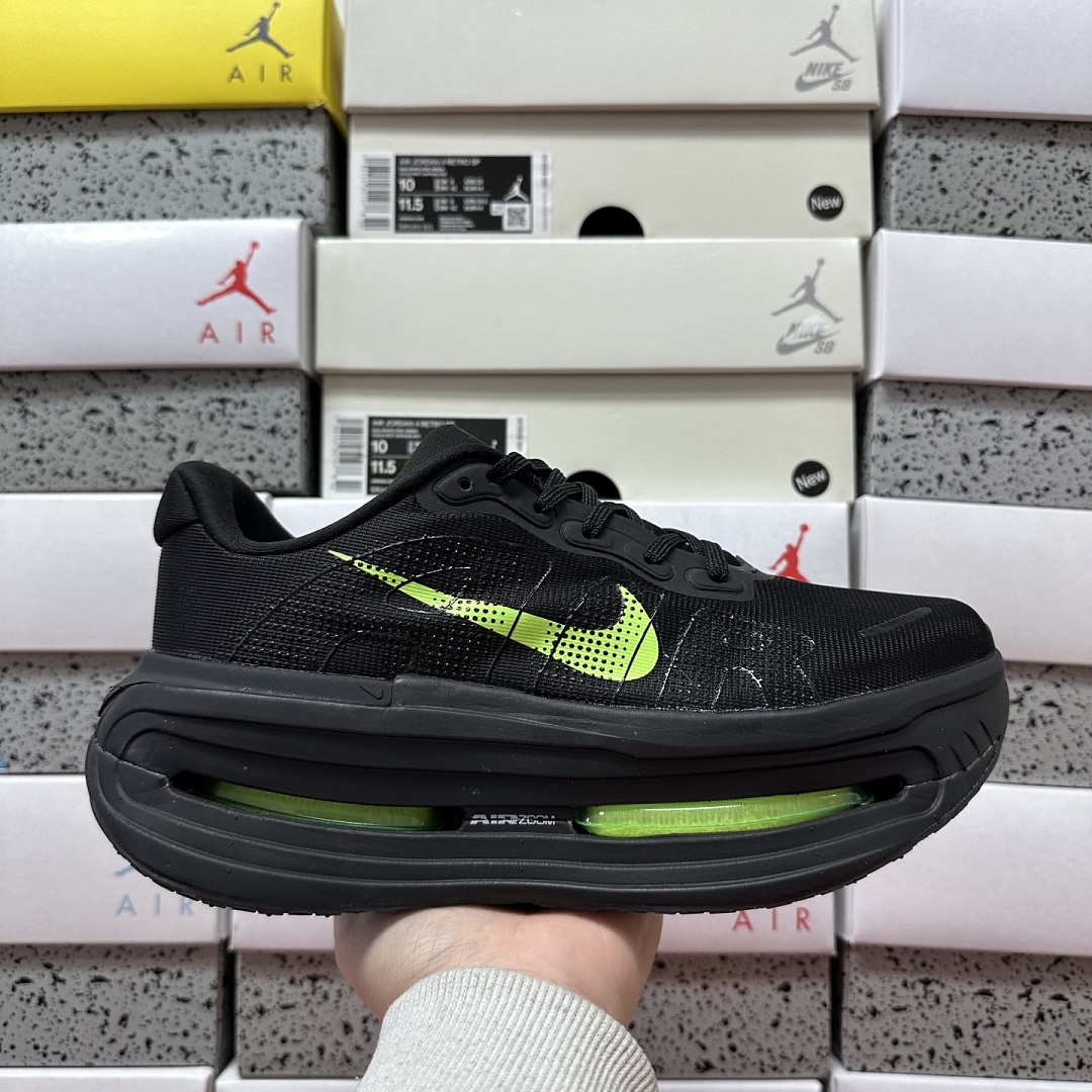 Nike Vomero Premium HQ2050-212 - Image 3