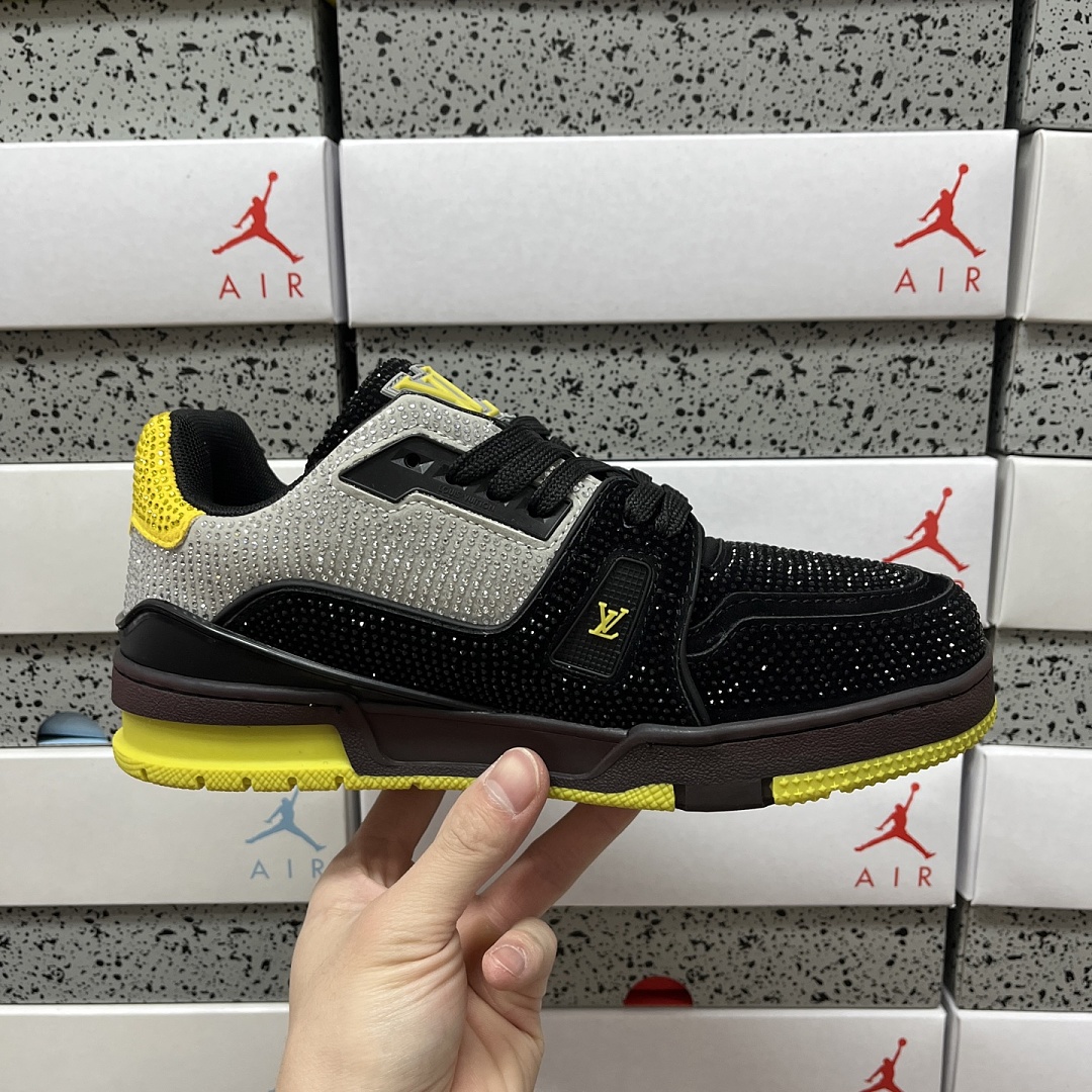 Louis Vuitton Trainer Rhinestone - Image 3