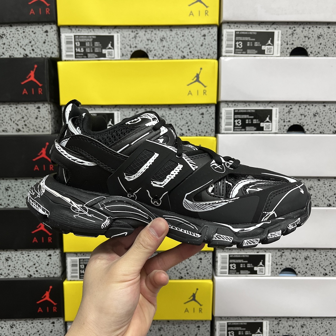 Balenciaga BLCG Track 3.0 - Image 10