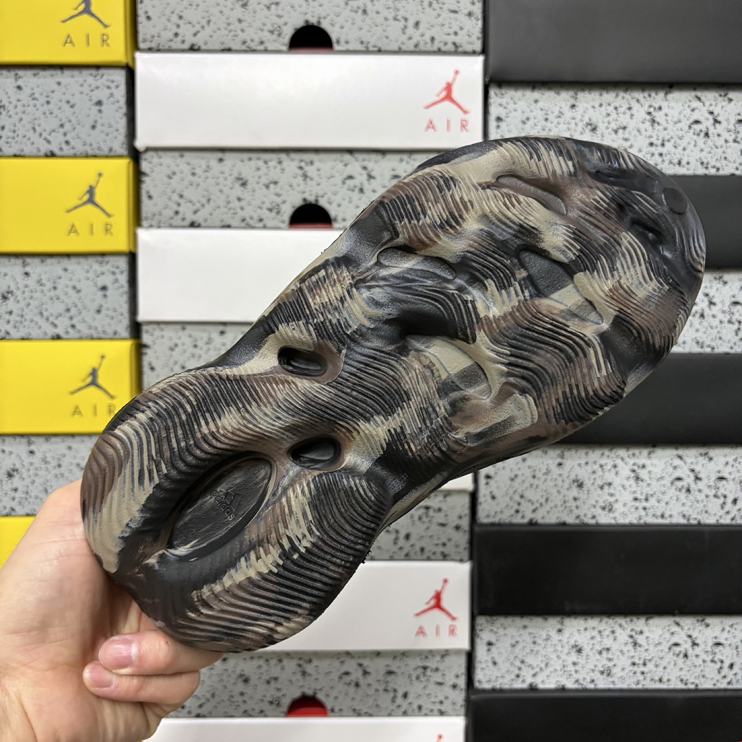 Adidas Yeezy Foam RNR MX Cinder Clogs - Image 8