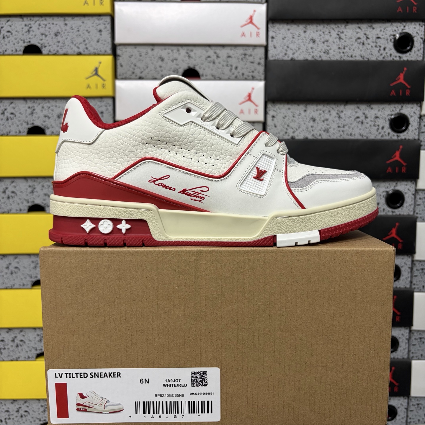 Louis Vuitton Trainer - Image 11