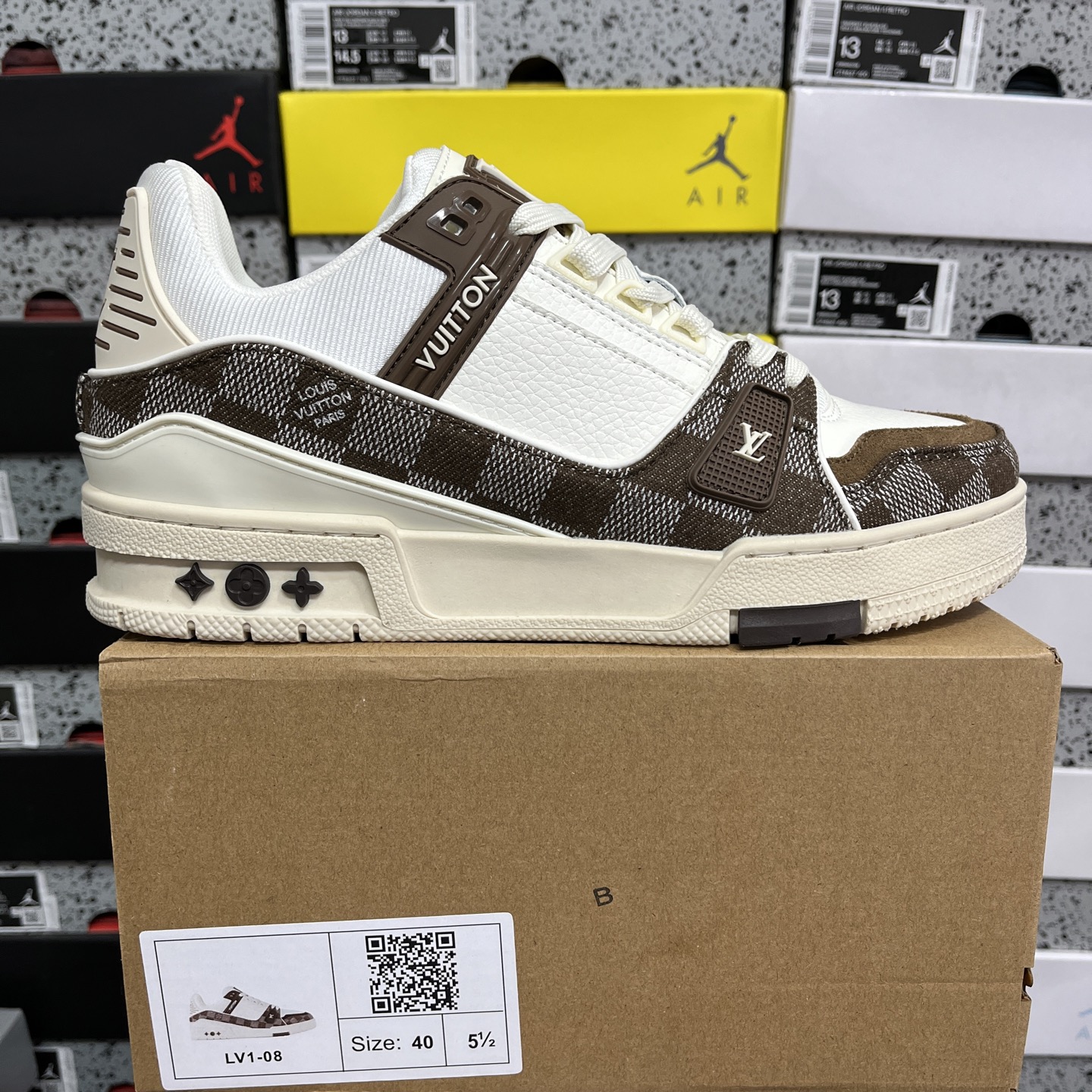 Louis Vuitton Trainer 1-08 - Image 10