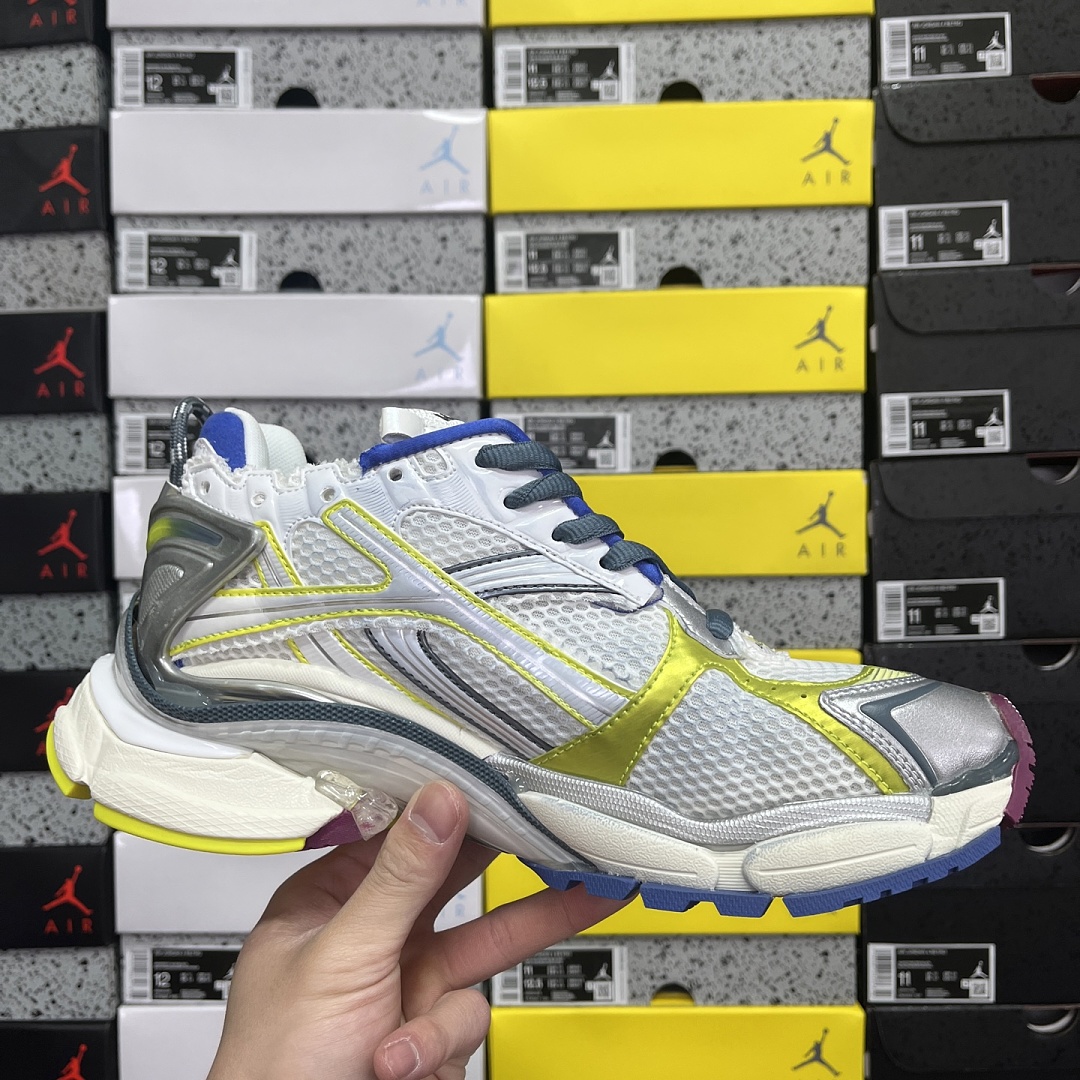 Balenciaga BLCG Runner 7.5 - Image 4