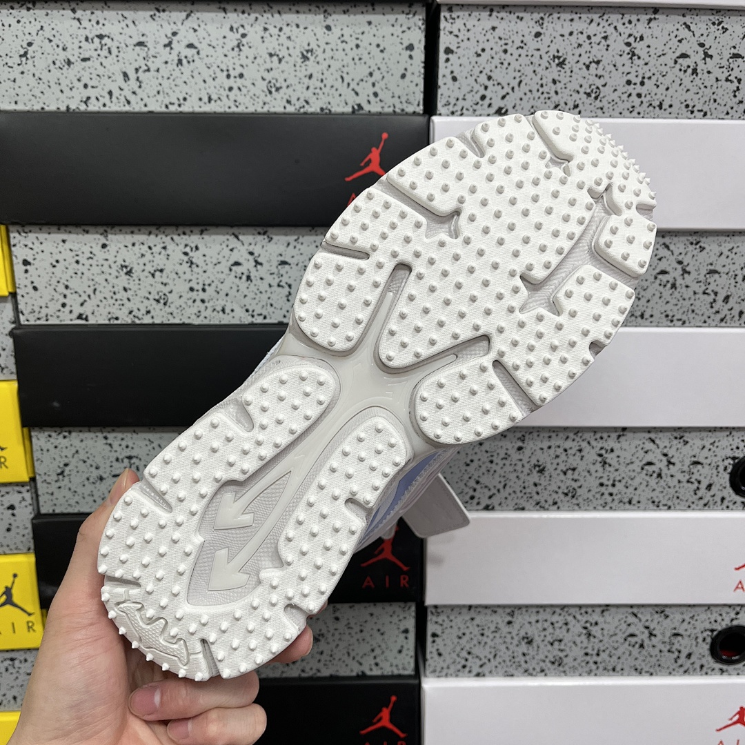 Off-White Be Right Back - Image 4