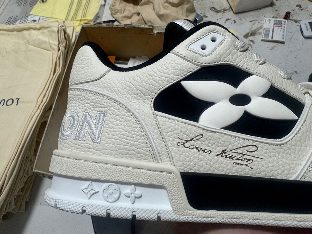 Louis Vuitton LV SkateBlack Sports Shoes - Image 6