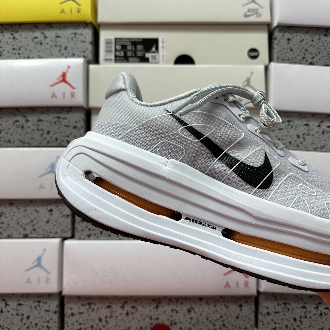 Nike Vomero Premium HM5973-603 - Image 9