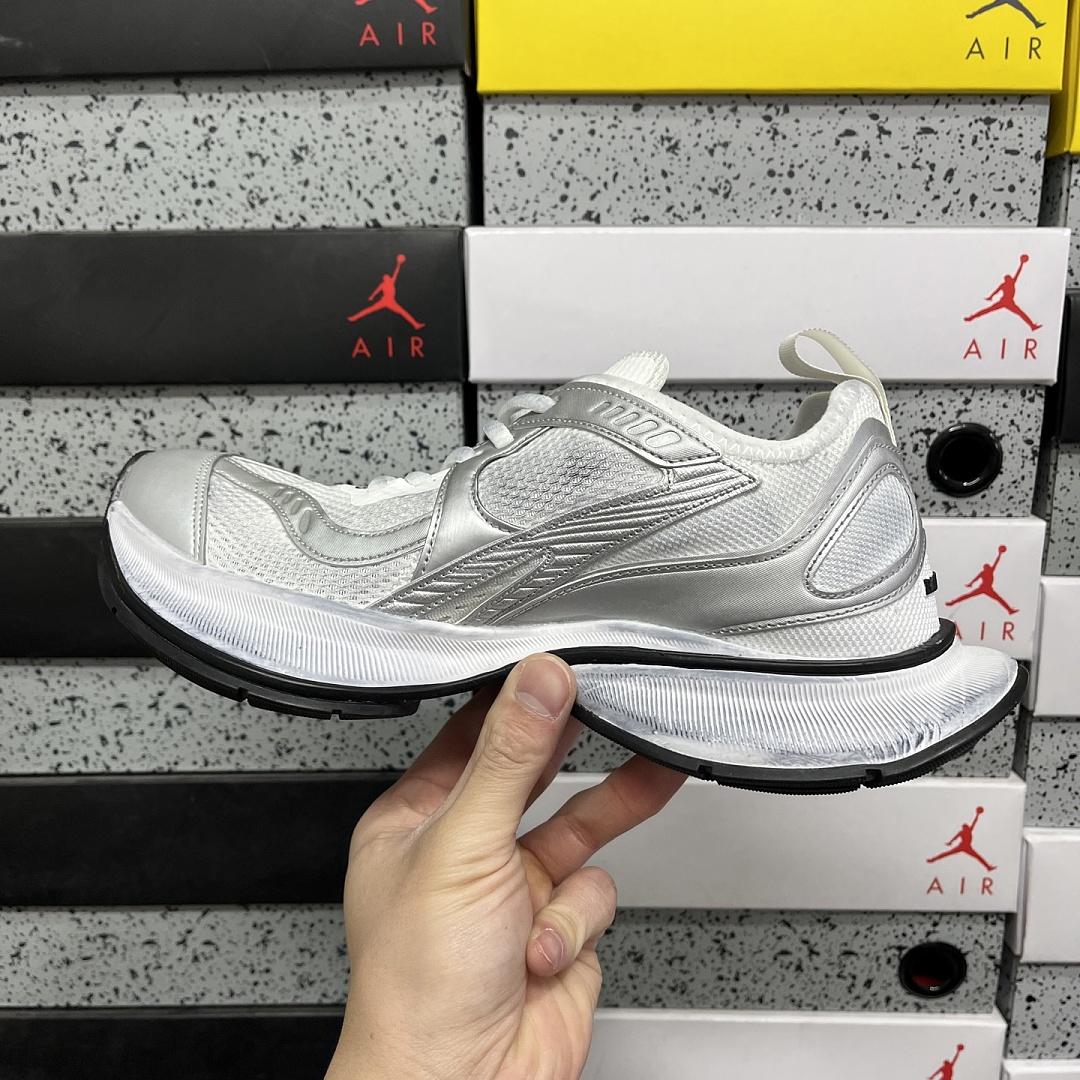 Balenciaga Circuit - Image 2