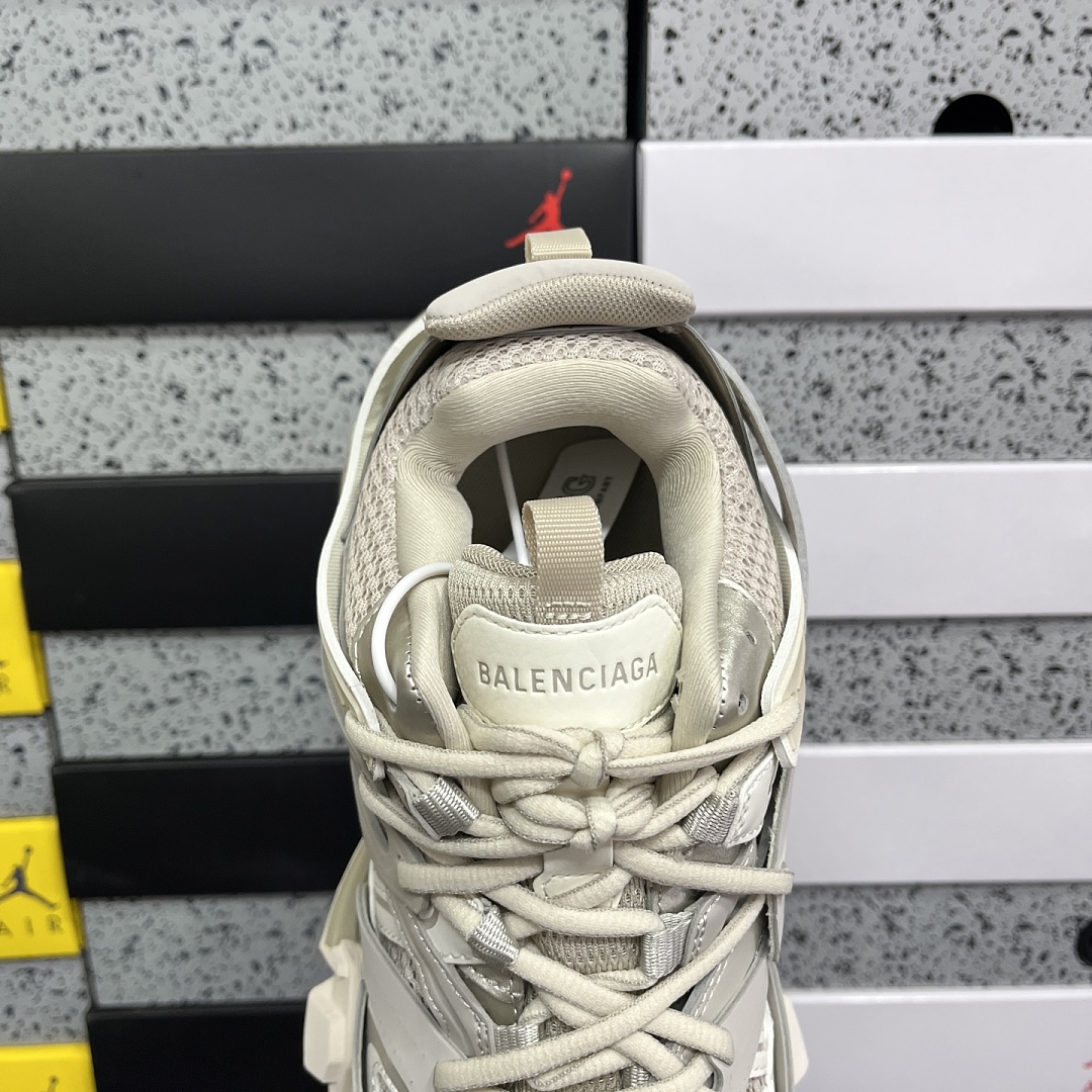 Balenciaga Track Beige Outsole Speckled - Image 9