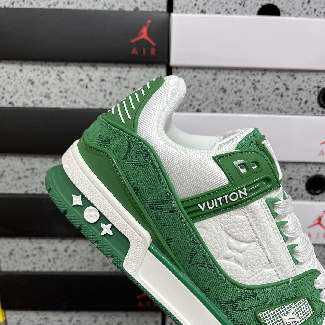 Louis Vuitton Trainer - Image 2