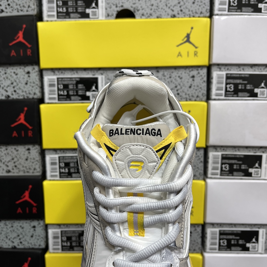 Balenciaga BLCG Runner 7.5 - Image 4