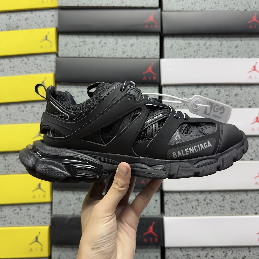 Balenciaga BLCG Track 1000 Triple Black White Label - Image 2