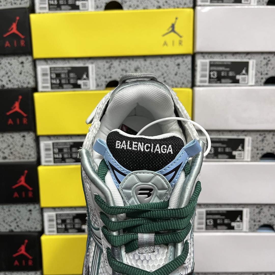 Balenciaga BLCG Runner 7.5 - Image 9