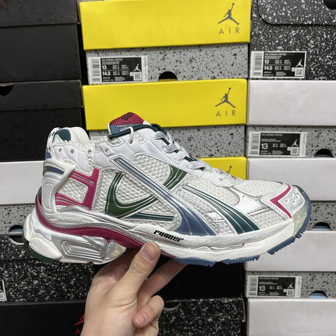 Balenciaga BLCG Runner 7.5 - Image 3