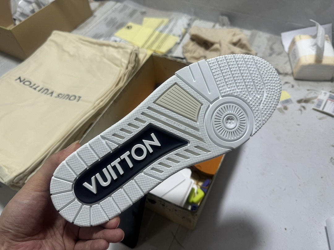 Louis Vuitton LV SkateBlack Sports Shoes - Image 2