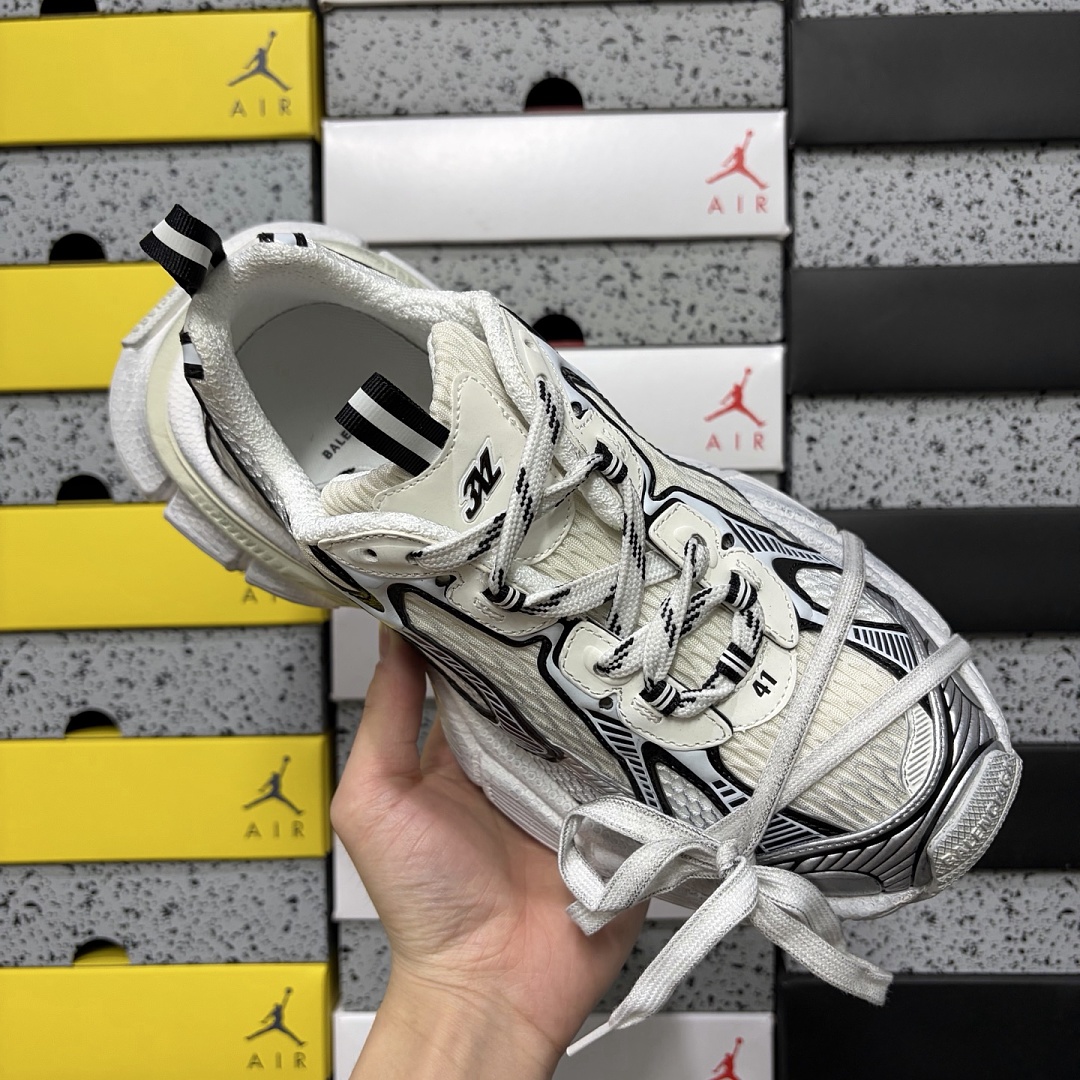 Balenciaga BLCG 3XL - Image 8