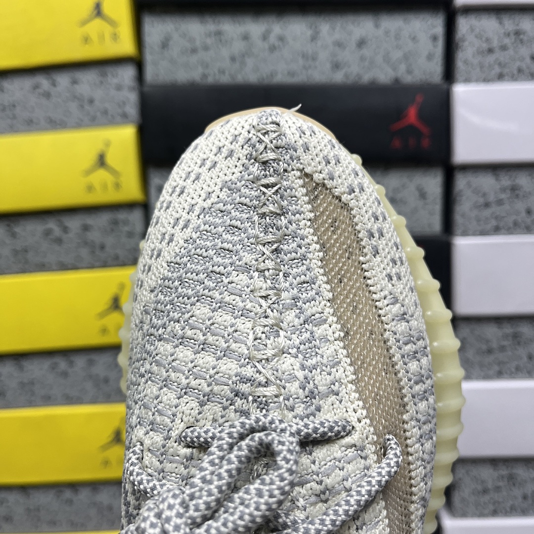 Adidas Yeezy Boost 350 V2 - Image 4