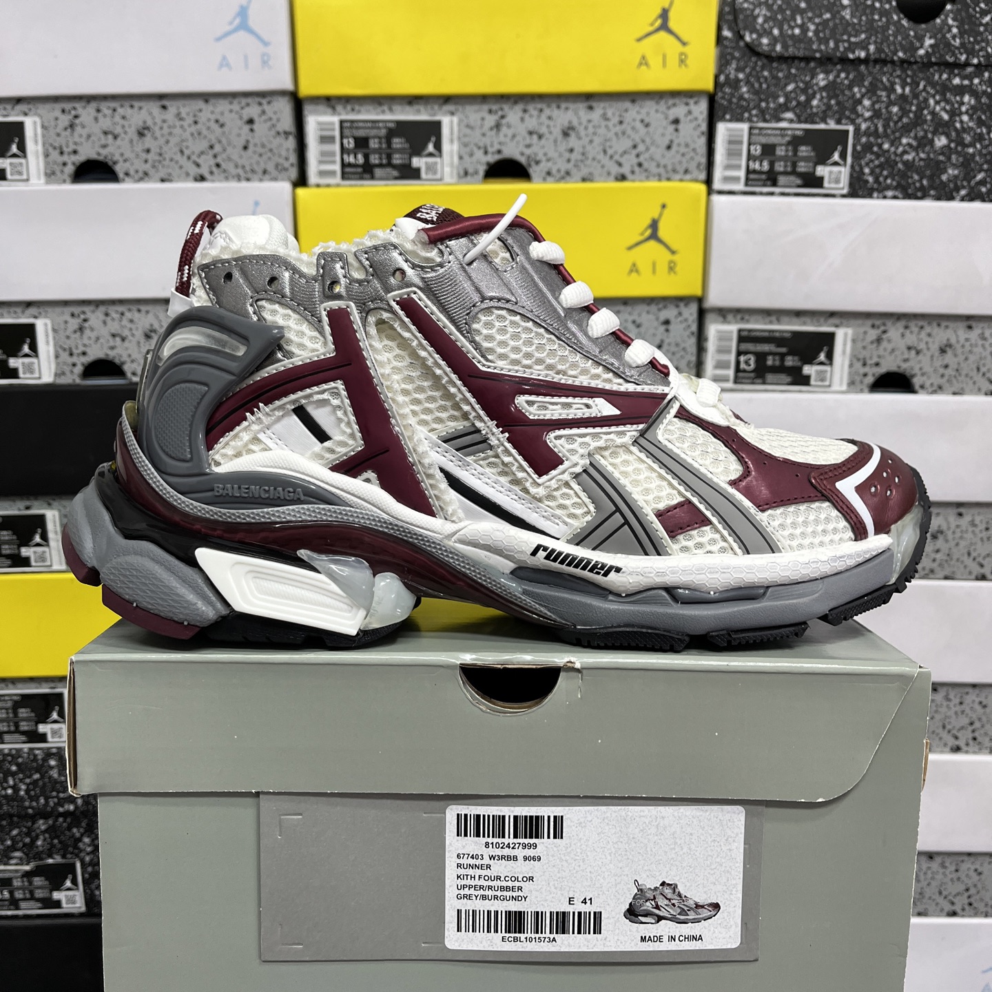 Balenciaga BLCG Runner 7.0 - Image 11