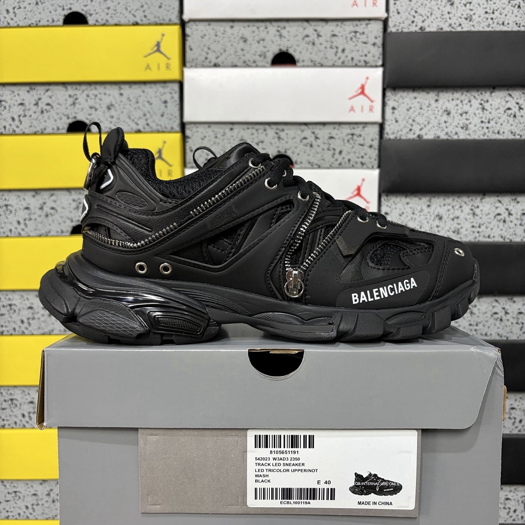 Balenciaga BLCG Track 3.0