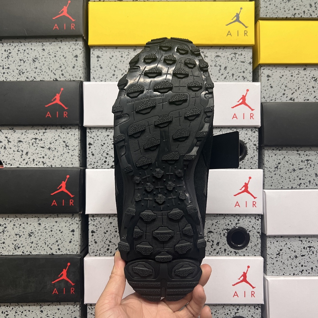 On Running Response Trail 2 Raf Simons Core (Black Bright Blue) - Image 3