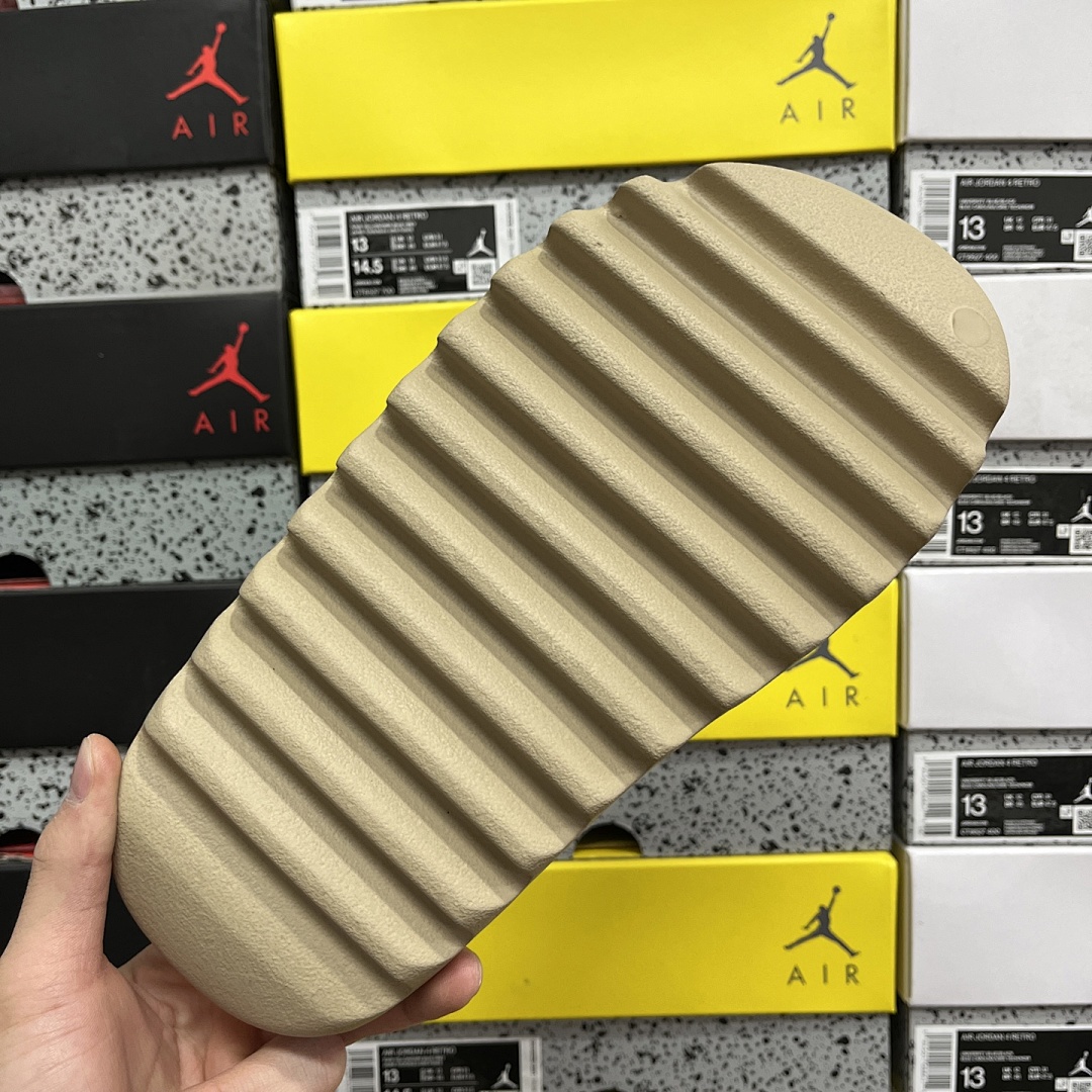 Adidas Kanye West X Yeezy Slide "Resin" - Image 5